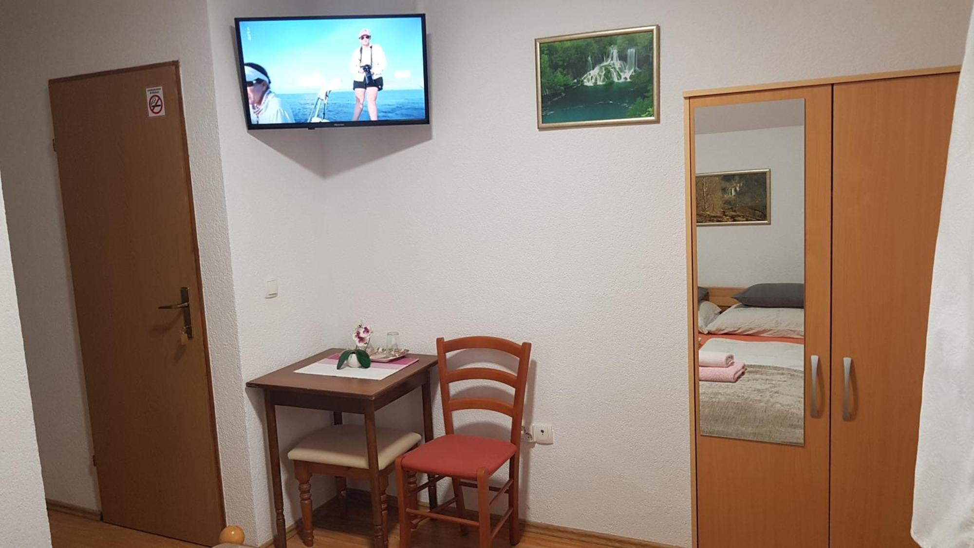 St George B&B Korenica Zimmer foto
