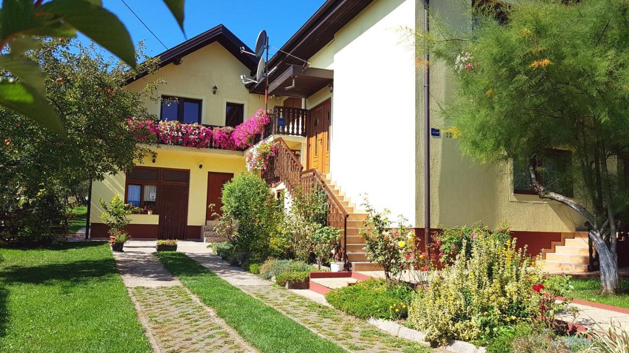 St George B&B Korenica Exterior foto